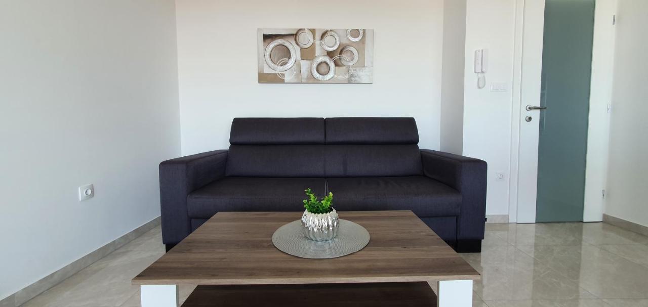 Seahorse Luxury Apartment With Pool And Sea View Novalja Exterior photo